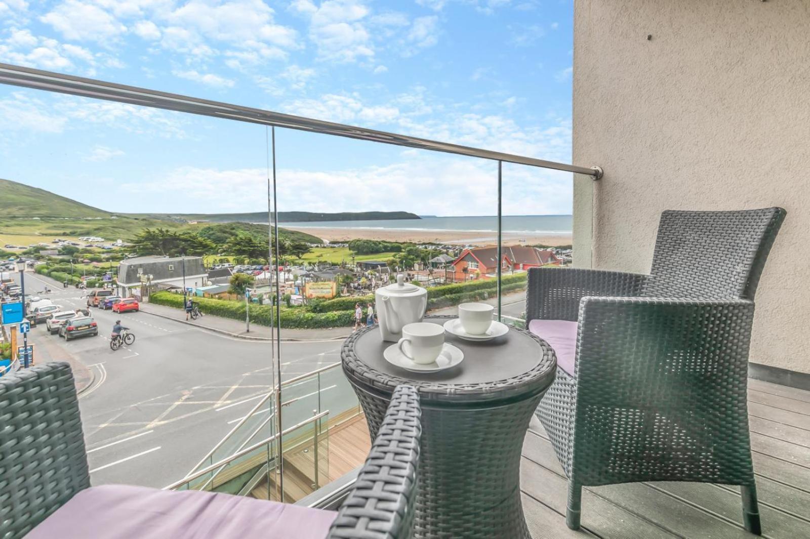 8 Woolacombe West - Luxury Apartment At Byron Woolacombe, Only 4 Minute Walk To Woolacombe Beach! エクステリア 写真